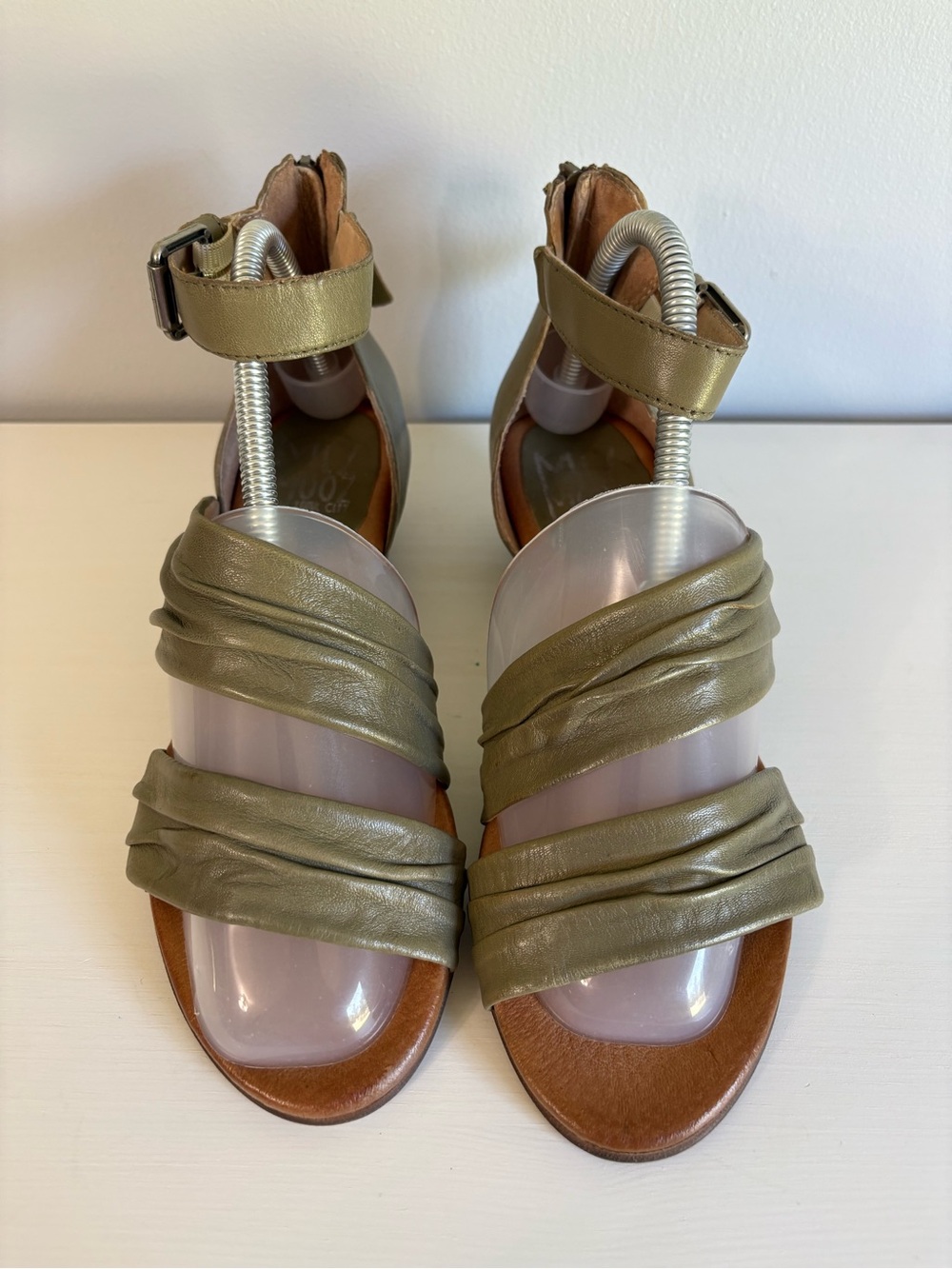 Miz Mooz Cassie Sage Green Leather Ruched Ankle Strap Block Heel Sandal Size 38 - Picture 13 of 14